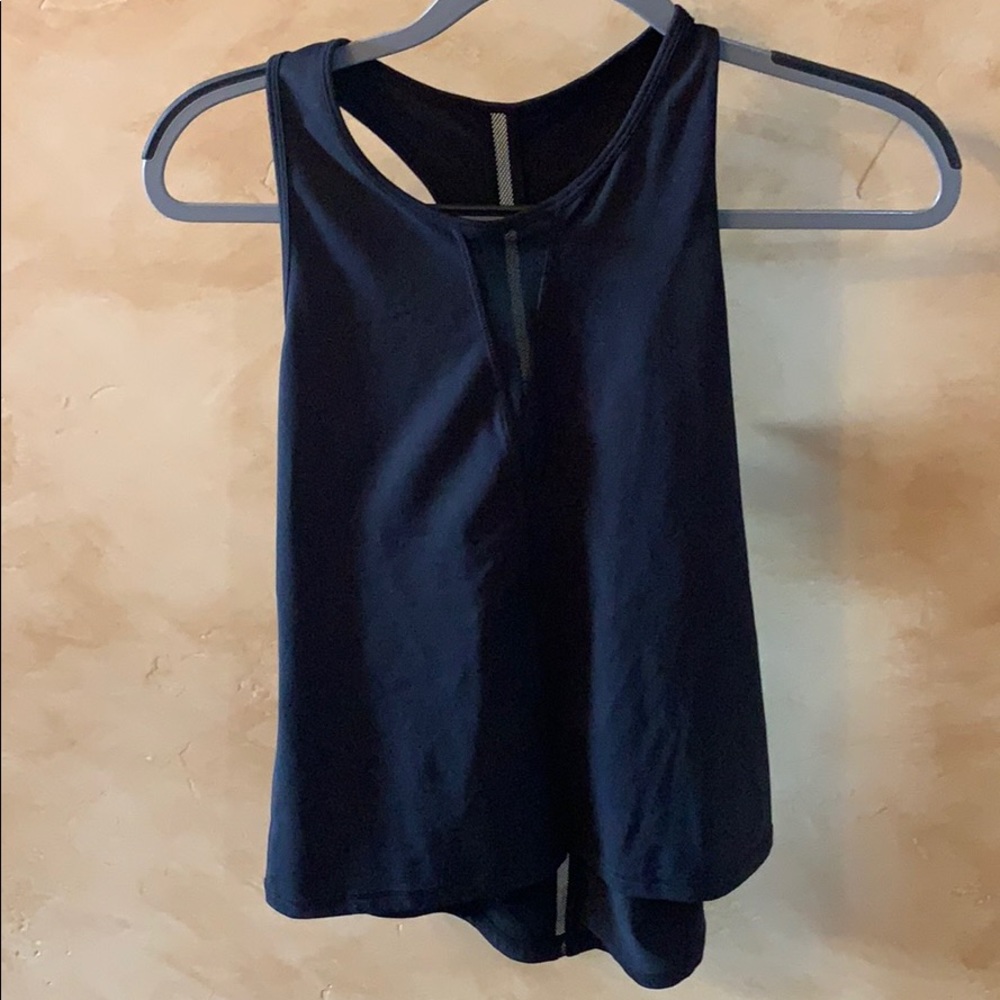 Effortless Tank - Picture 3 of 6